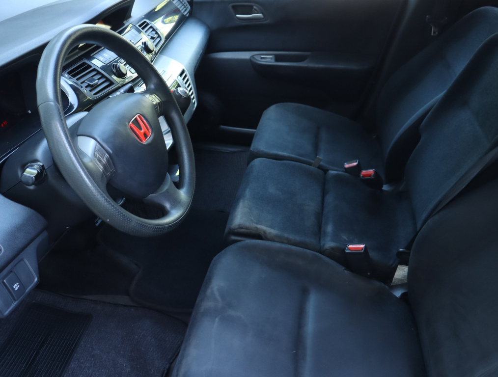 Honda FR-V