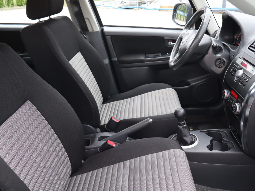 Suzuki SX4, 2011