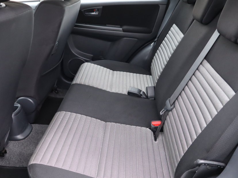 Suzuki SX4, 2011