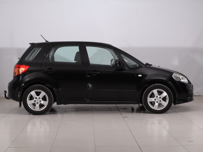 Suzuki SX4, 2011