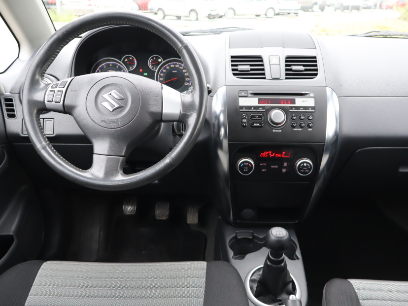 Suzuki SX4, 2011