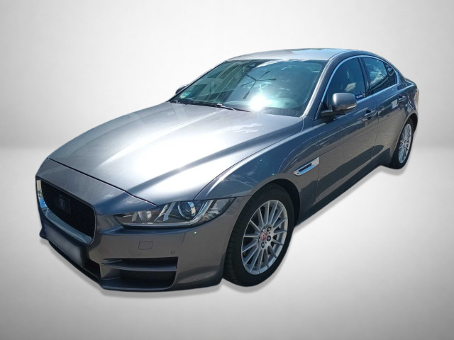 Jaguar XE 2015