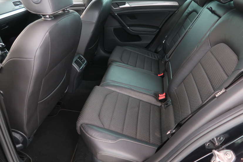 Volkswagen Golf, 2016