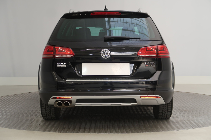 Volkswagen Golf, 2016