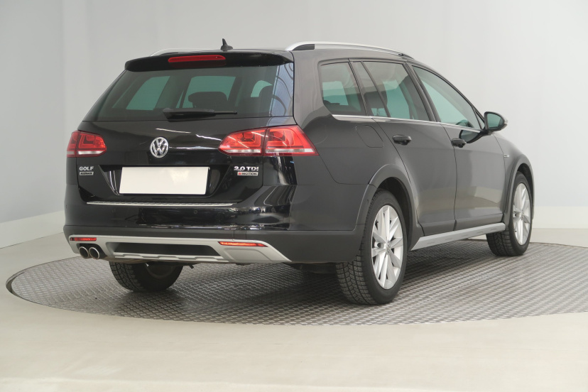 Volkswagen Golf, 2016