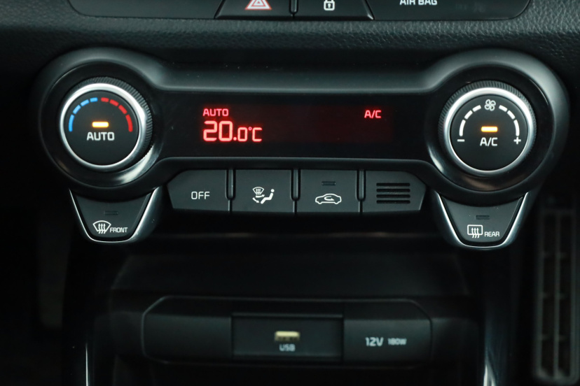 Kia Stonic, 2021
