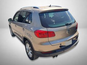 Volkswagen Tiguan - 2012