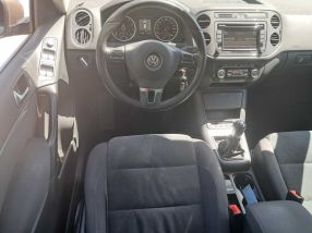 Volkswagen Tiguan - 2012