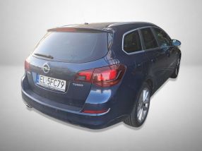 Opel Astra - 2011