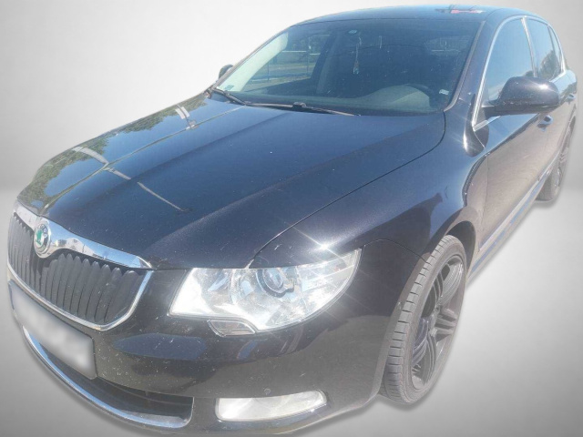 Skoda Superb 2011
