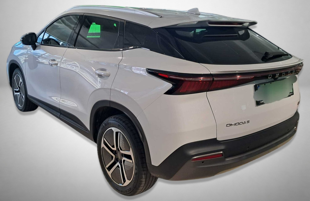 Omoda E5
