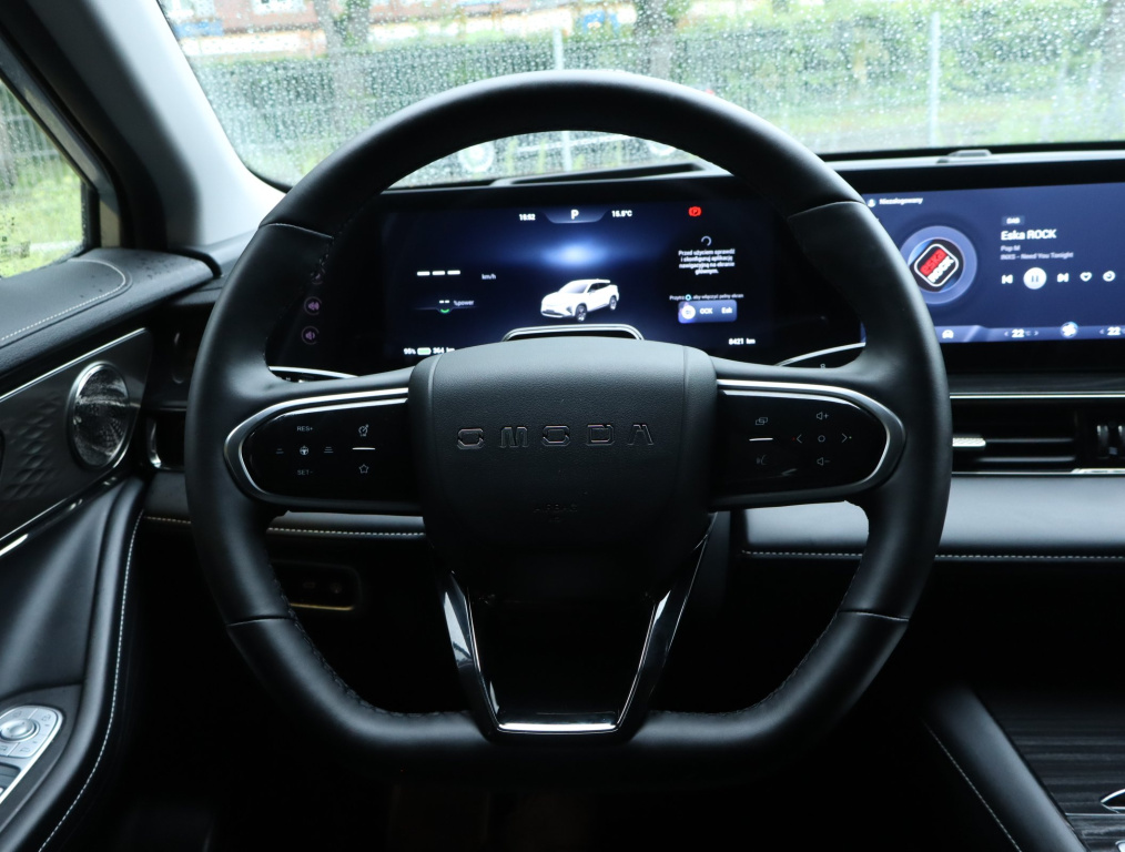 Omoda E5