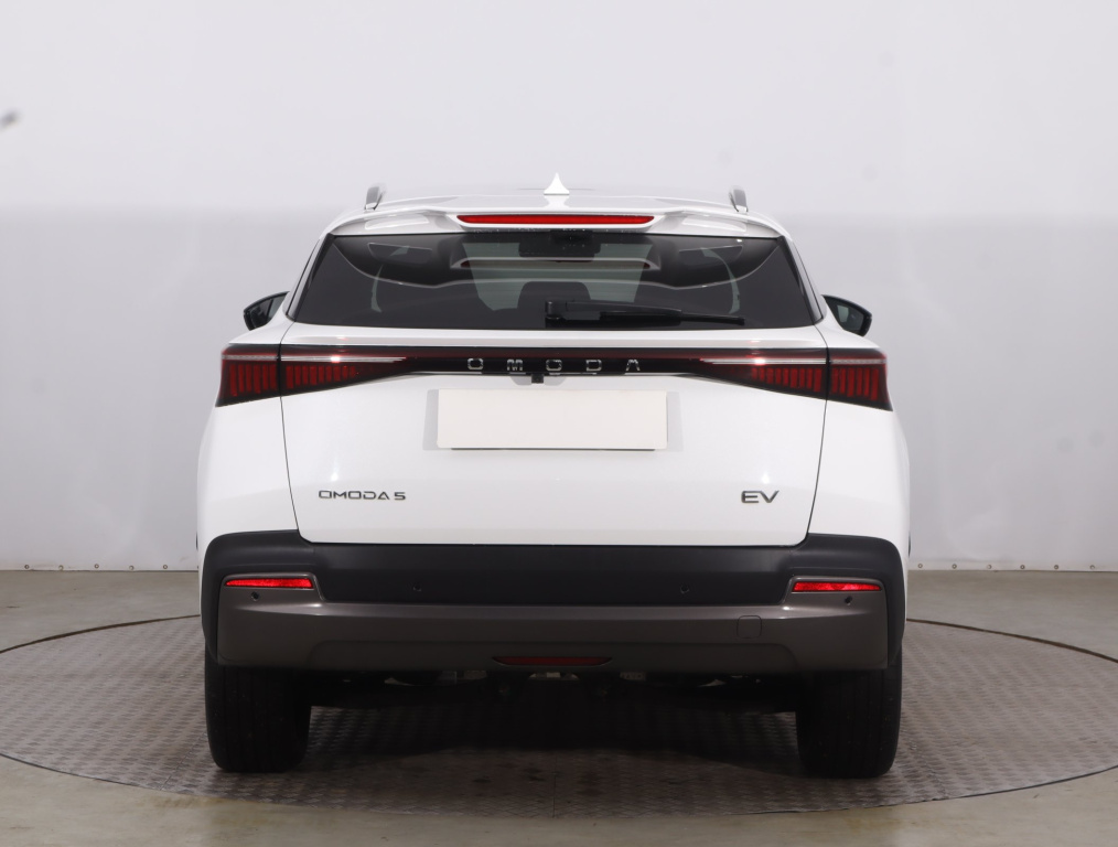 Omoda E5