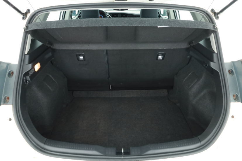 Toyota Auris, 2016
