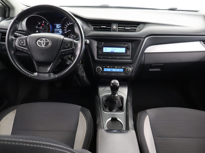 Toyota Avensis, 2016