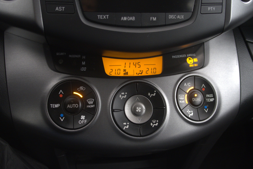 Toyota RAV 4, 2011