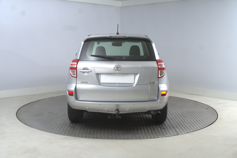 Toyota RAV 4, 2011