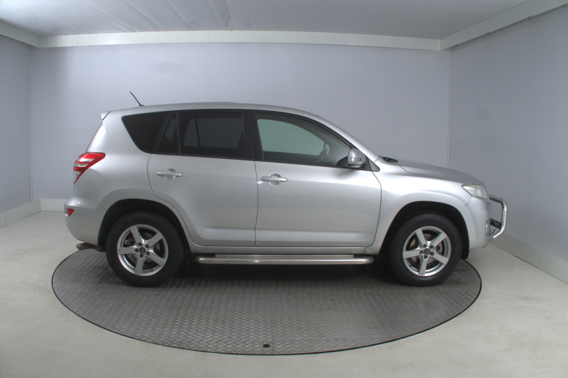 Toyota RAV 4, 2011