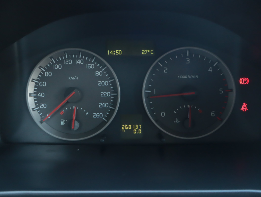 Volvo V50
