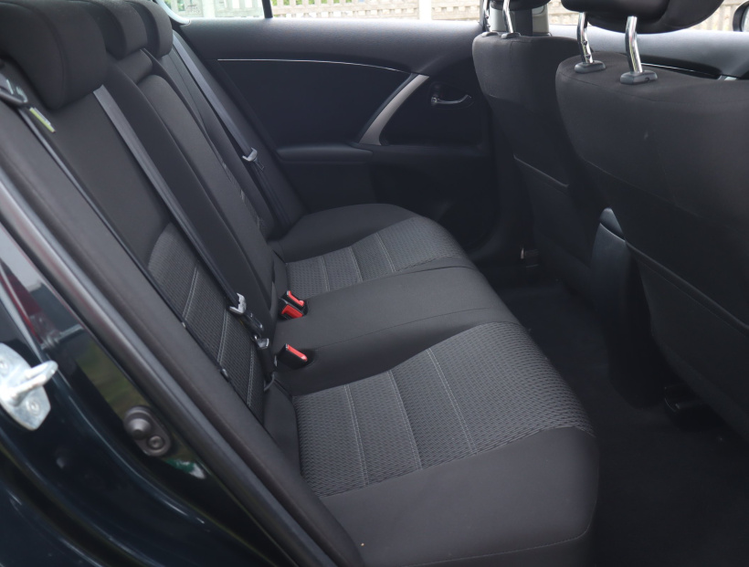 Toyota Avensis, 2013