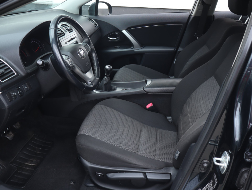 Toyota Avensis, 2013
