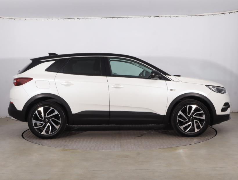 Opel Grandland, 2017