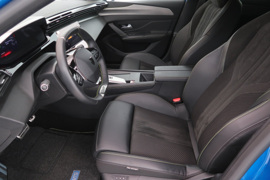 Peugeot 308 Hybrid 225