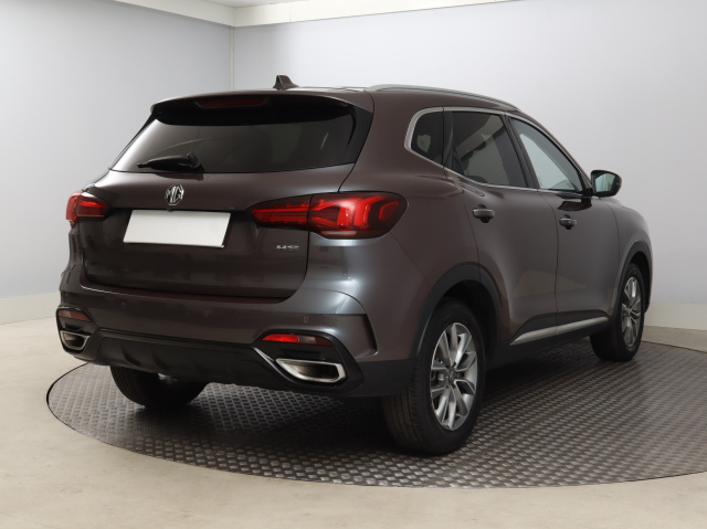 MG HS