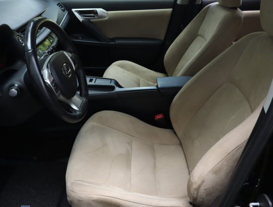 Lexus CT 200h