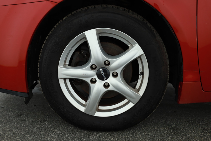 Toyota Avensis, 2009