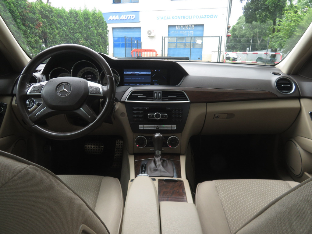 Mercedes-Benz C
