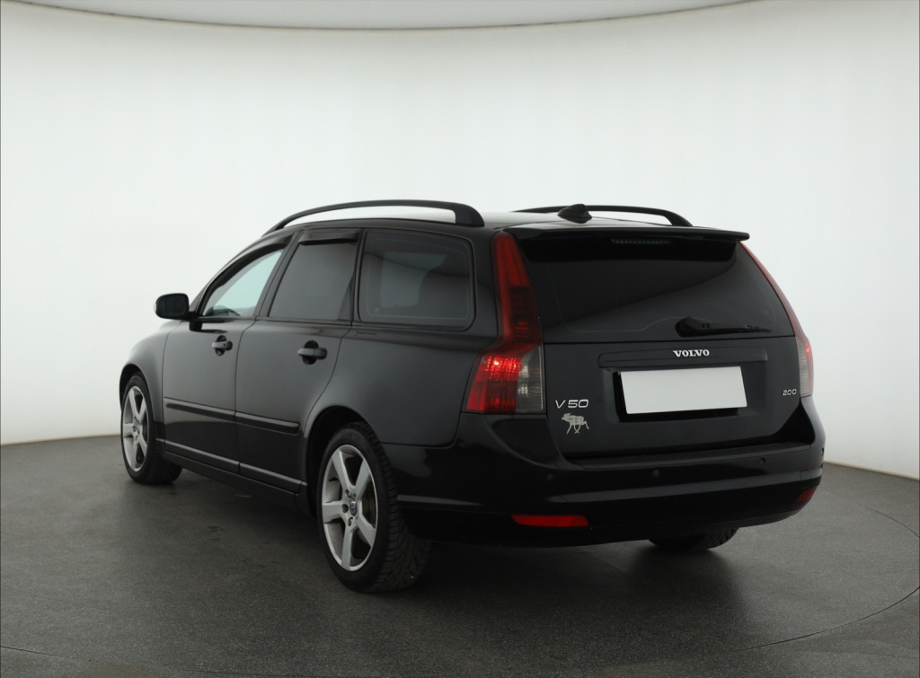 Volvo V50