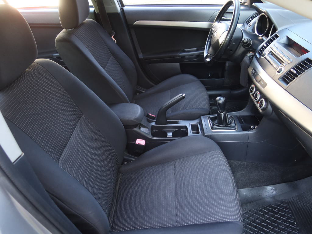 Mitsubishi Lancer