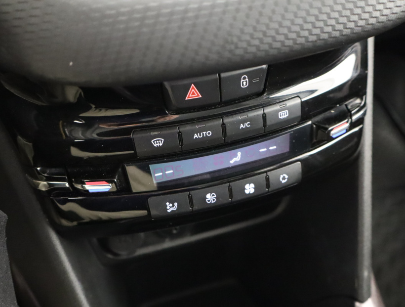 Peugeot 2008, 2014