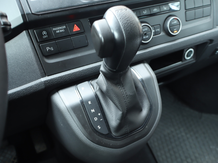Volkswagen Caravelle, 2017