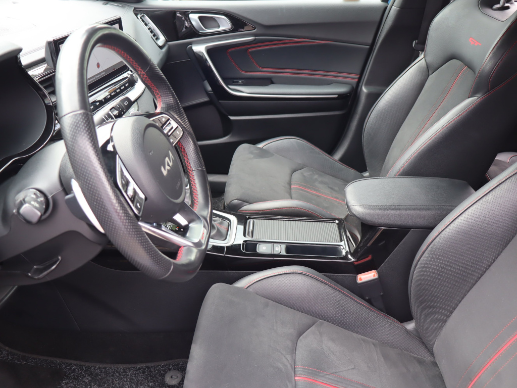 Kia ProCeed