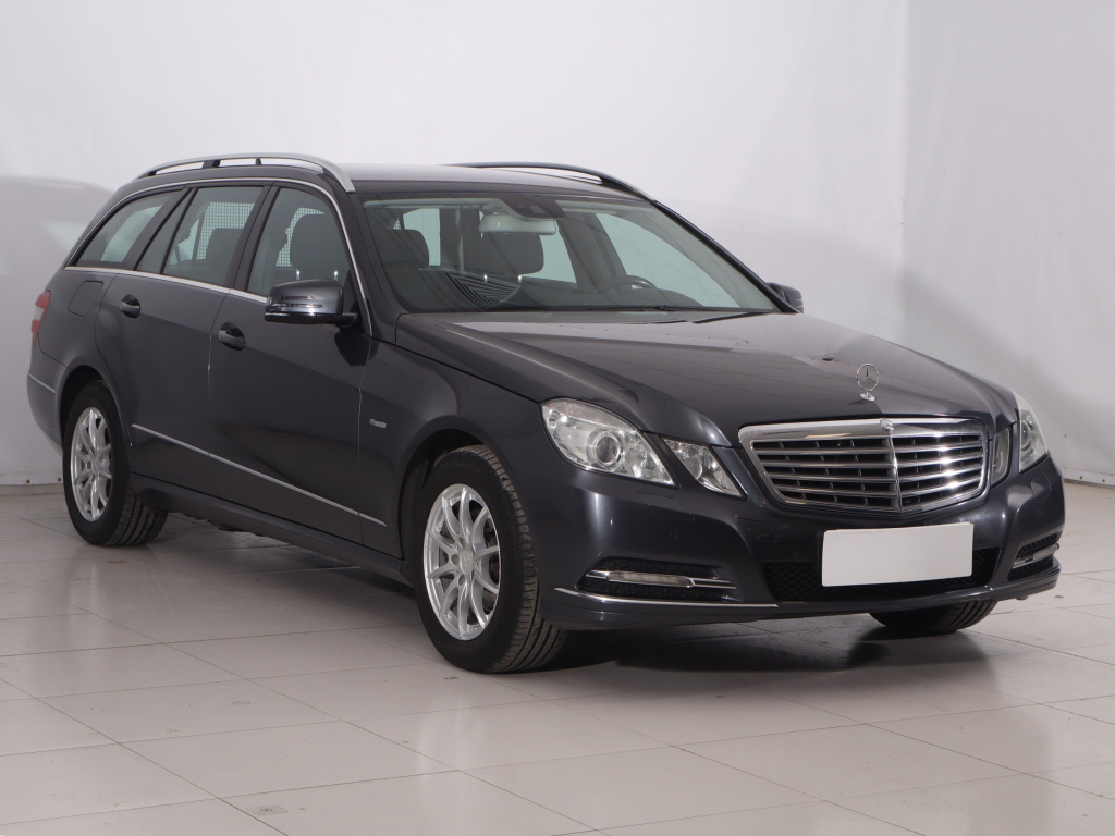 Mercedes-Benz E