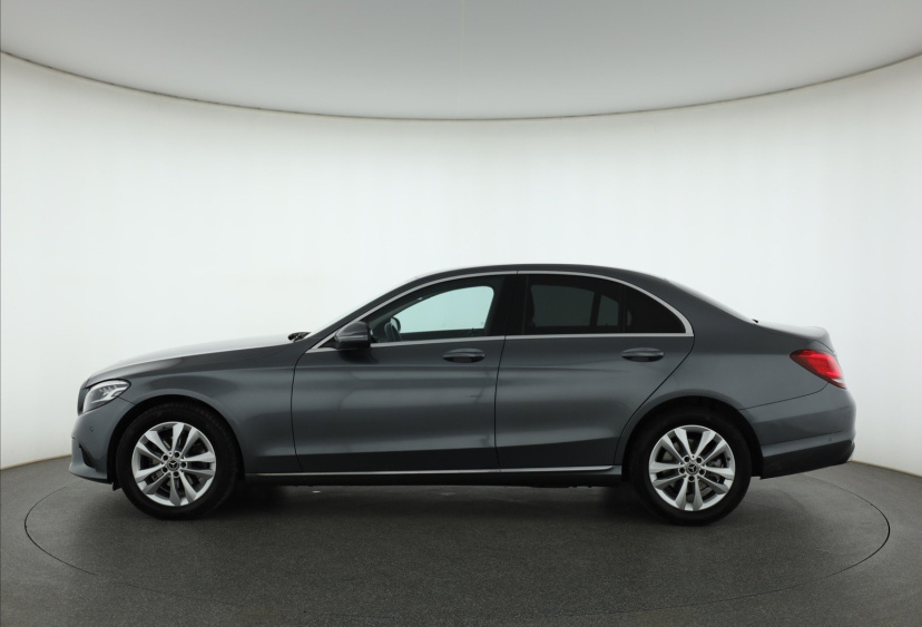Mercedes-Benz C, 2020