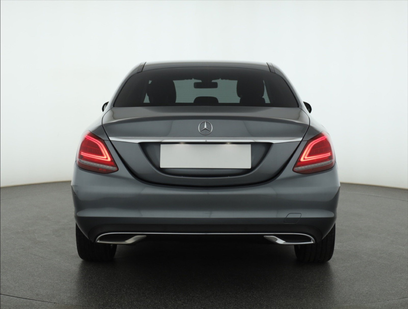 Mercedes-Benz C, 2020