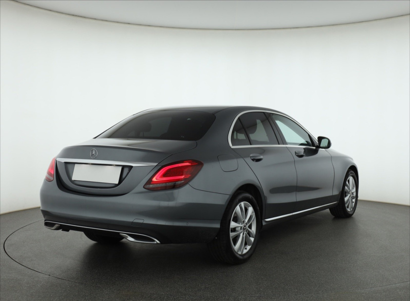 Mercedes-Benz C, 2020