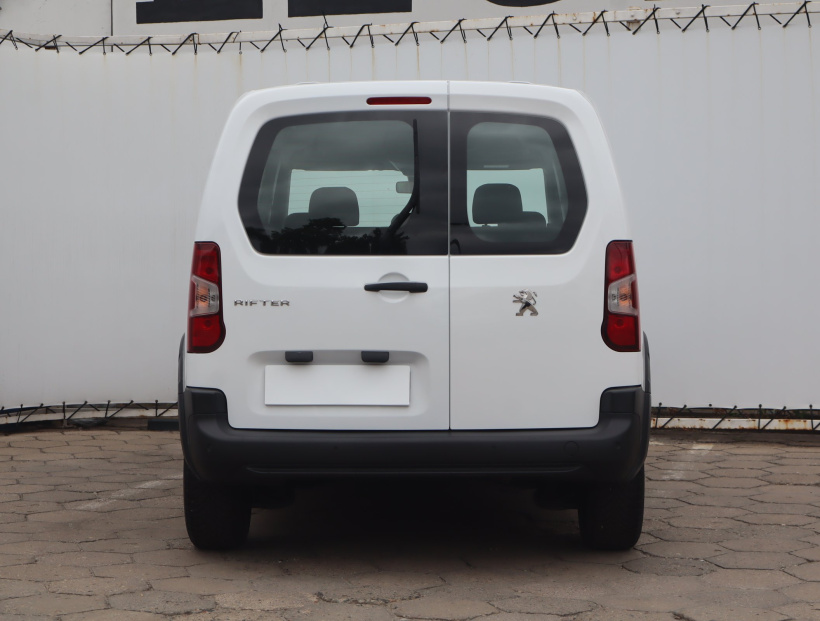 Peugeot Rifter, 2021