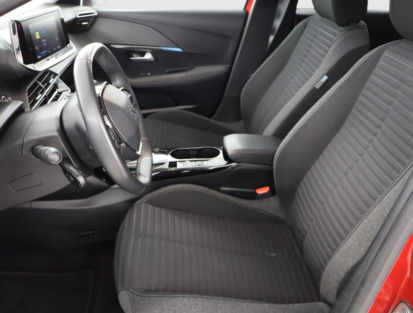 Peugeot e-208, 2022