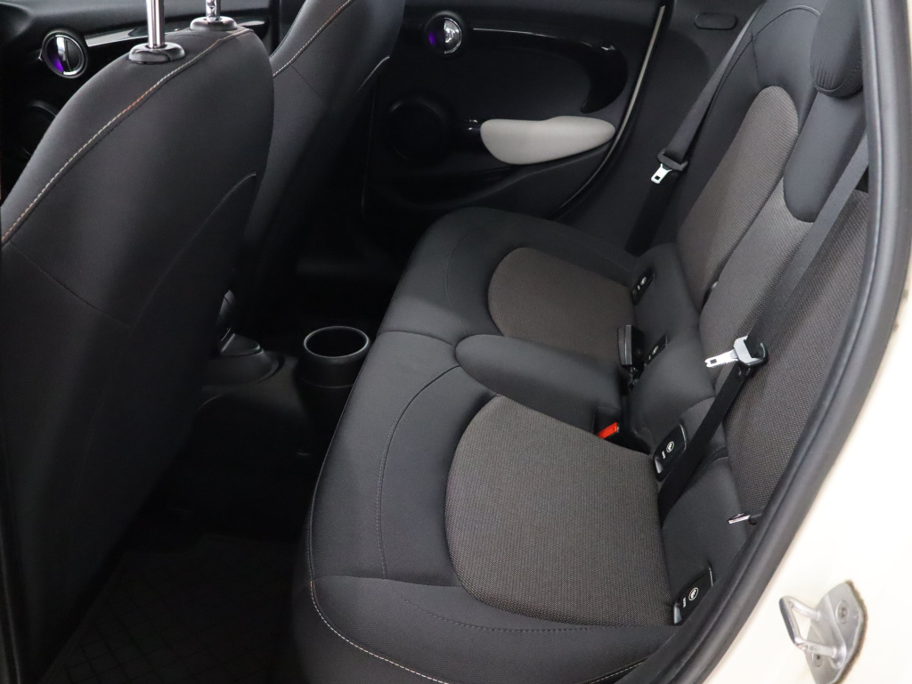 MINI 5-door