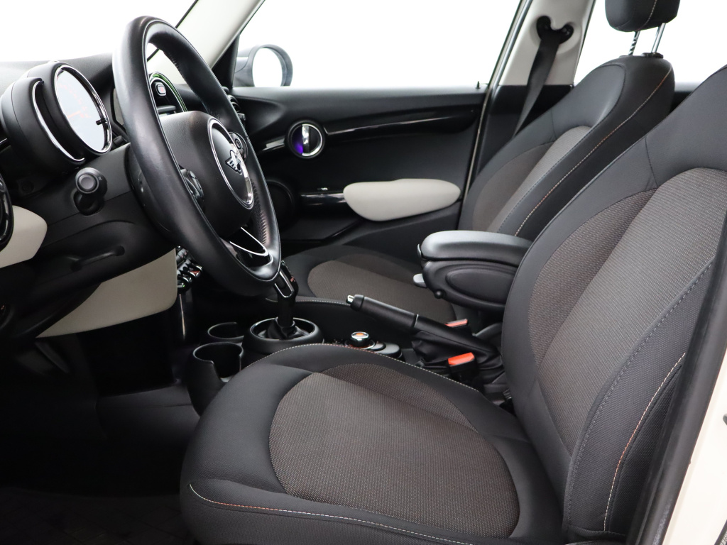 MINI 5-door