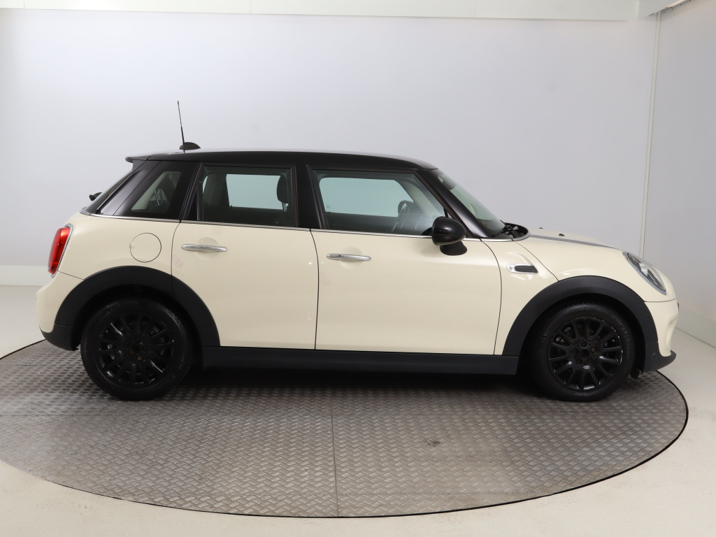 MINI 5-door