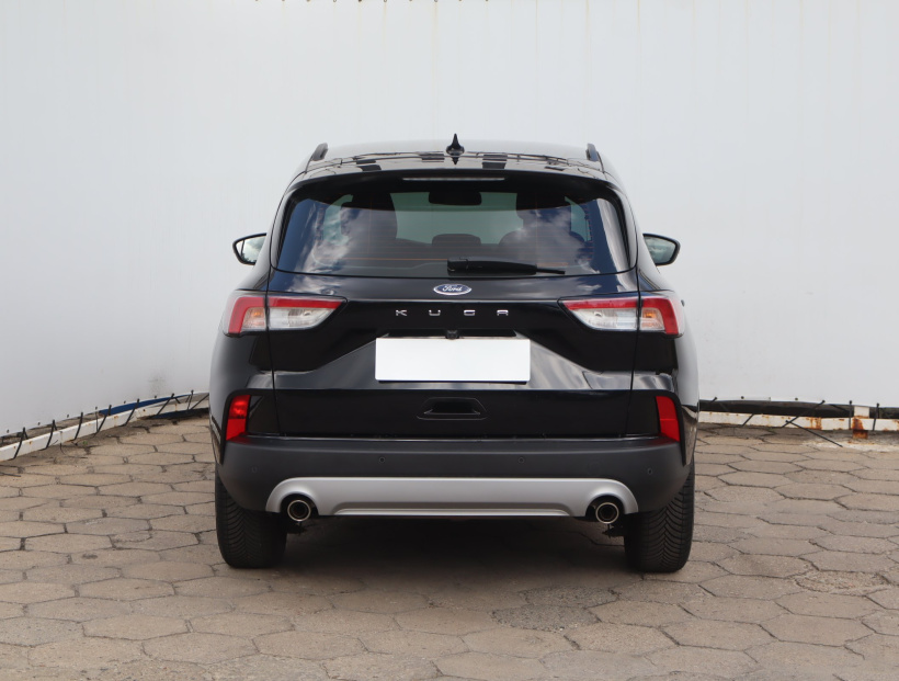 Ford Kuga, 2022