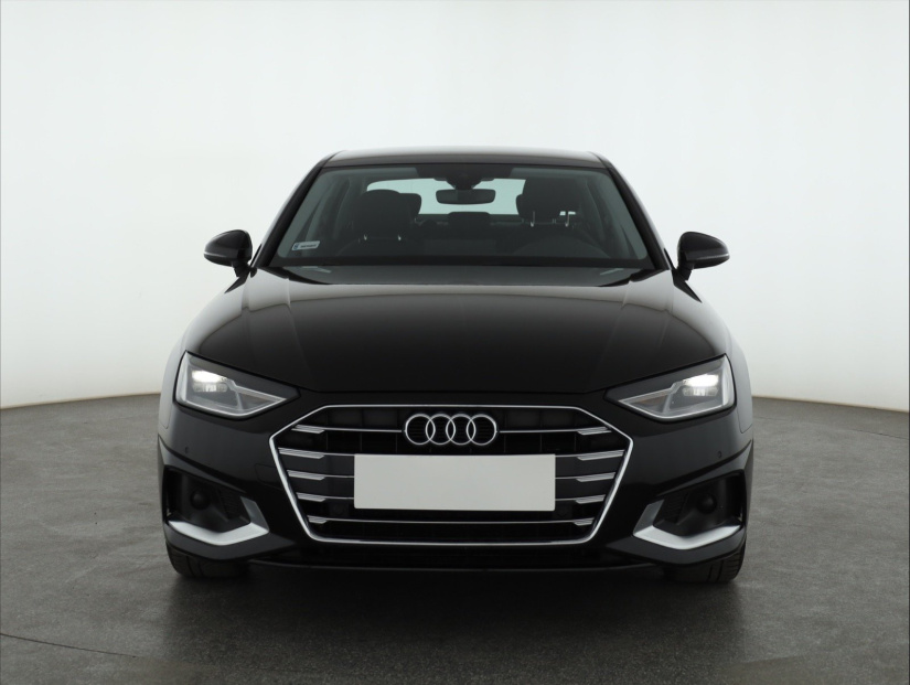 Audi A4, 2022