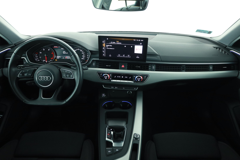 Audi A4, 2022