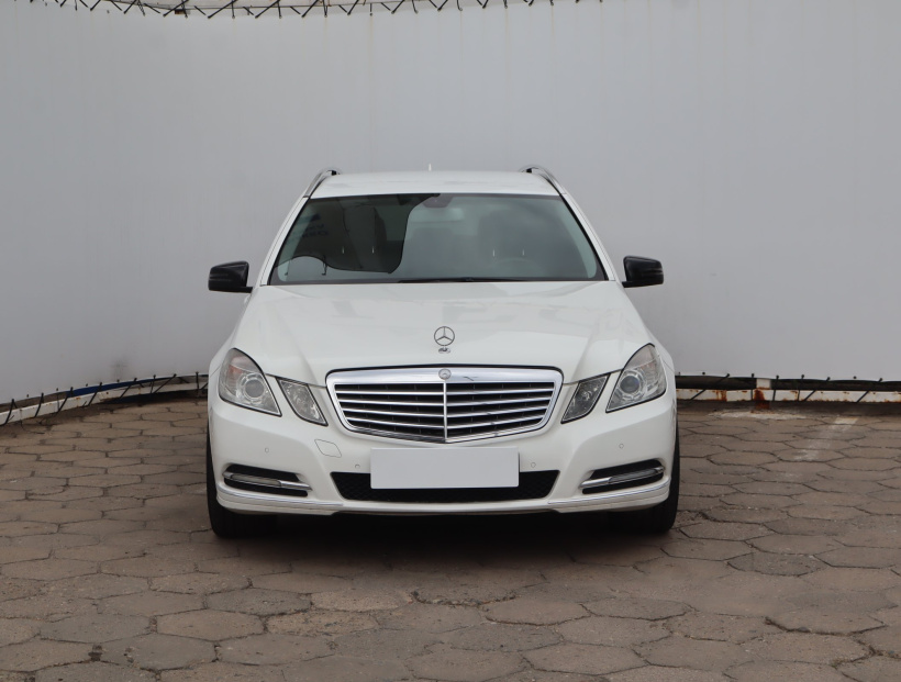 Mercedes-Benz E, 2012