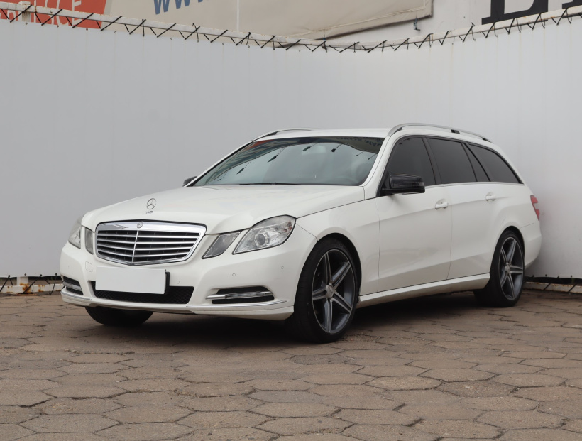 Mercedes-Benz E, 2012